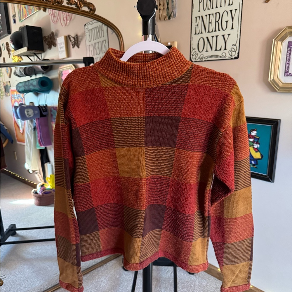 Cozy Plaid Turtleneck Sweater - Red and Brown